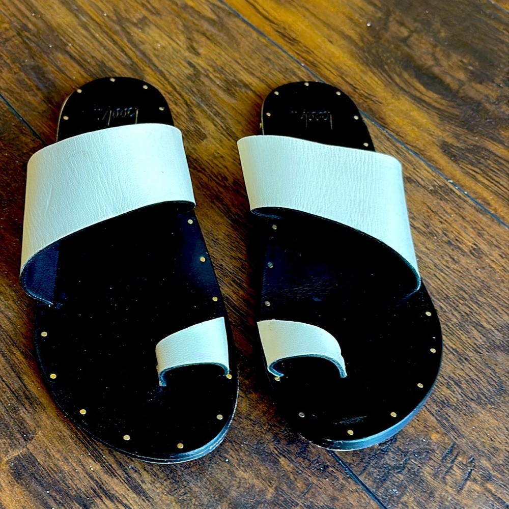Beek leather Finch sandals